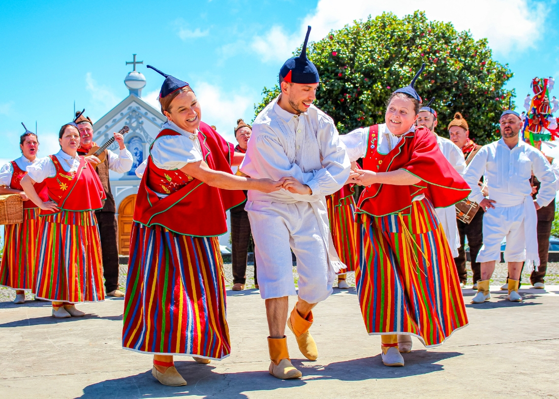 camacha-ilha-da-madeira-folclore-bailinho-trajes-tradicionais