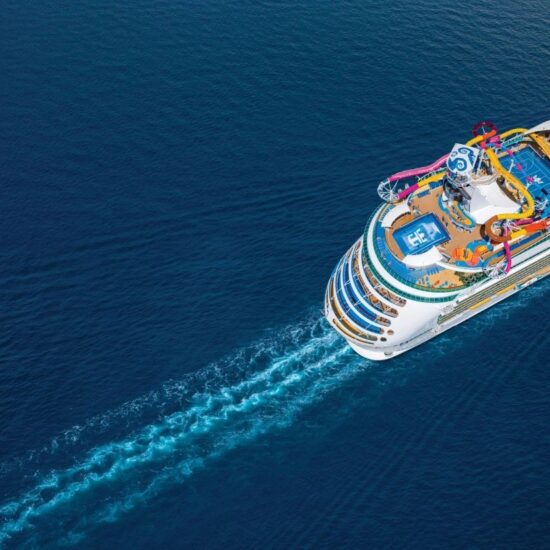 Mariner of the Seas@RCI_NV_OOH_032019_JordanDani_DP_1_Aerial_5705_RET_CMYK..